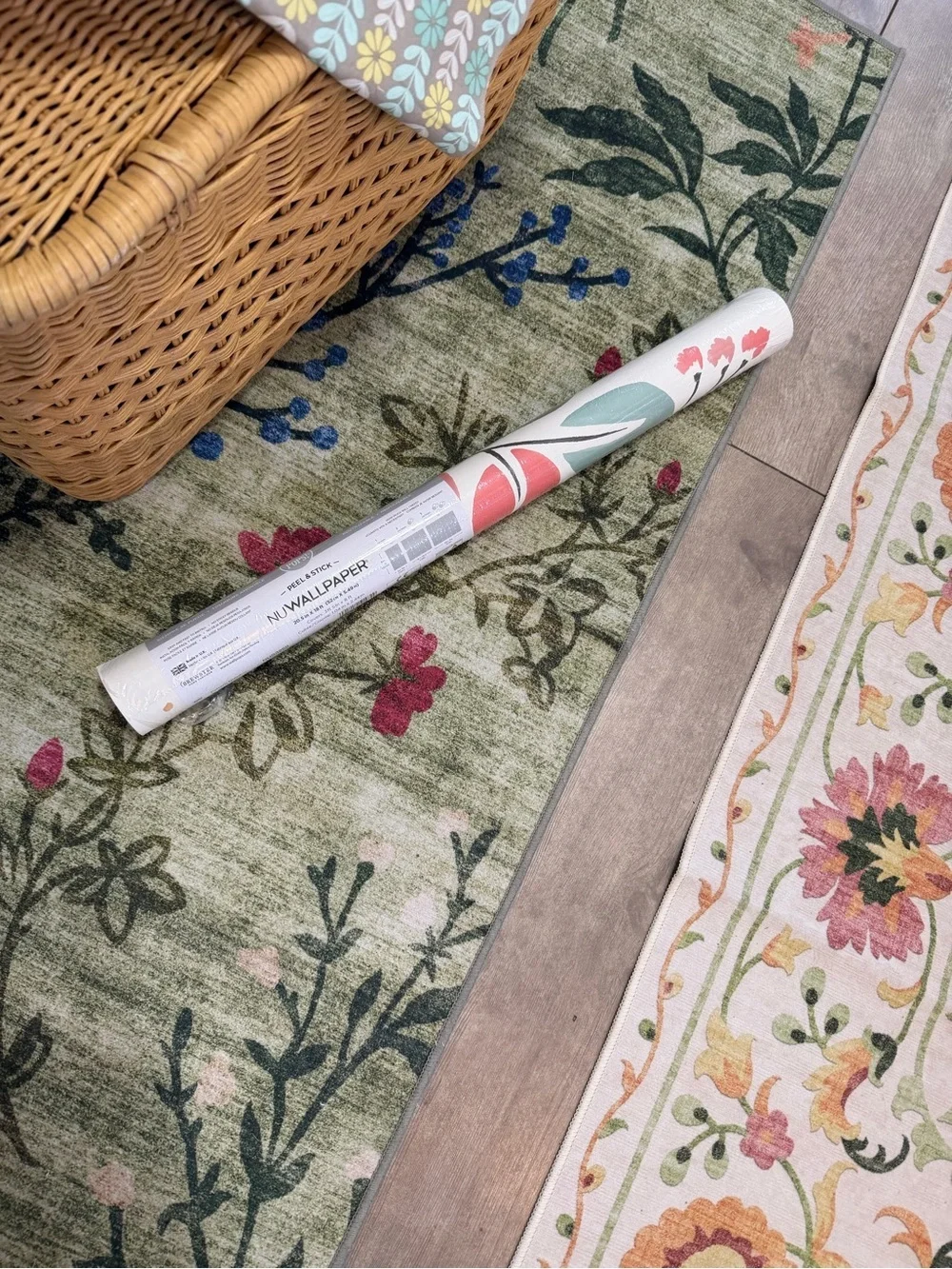 New Brewster Home Fashions NUWallpaper Bohemian Floral Peel & Stick Wallpaper